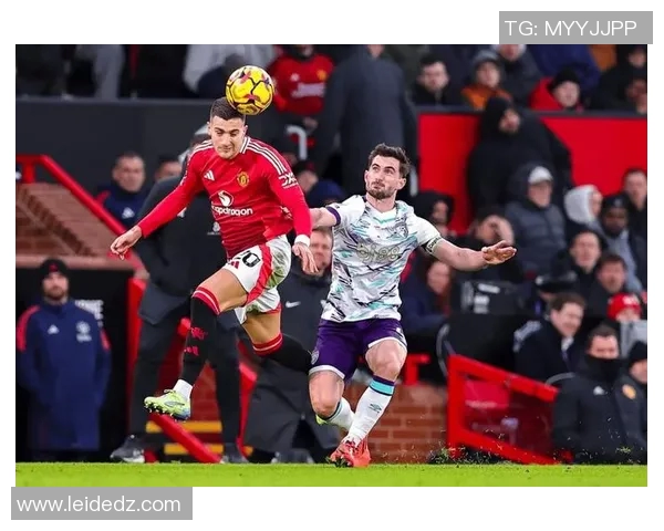 布莱顿主场迎战曼联双方争夺英超关键三分之战